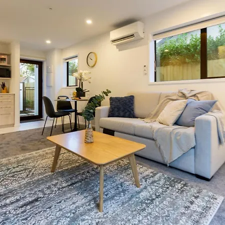 Charming Downtown Hideaway 1 Bed 1 Bath Apartment Christchurch Exterior photo
