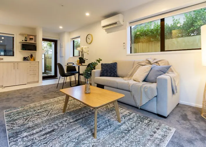 Charming Downtown Hideaway 1 Bed 1 Bath